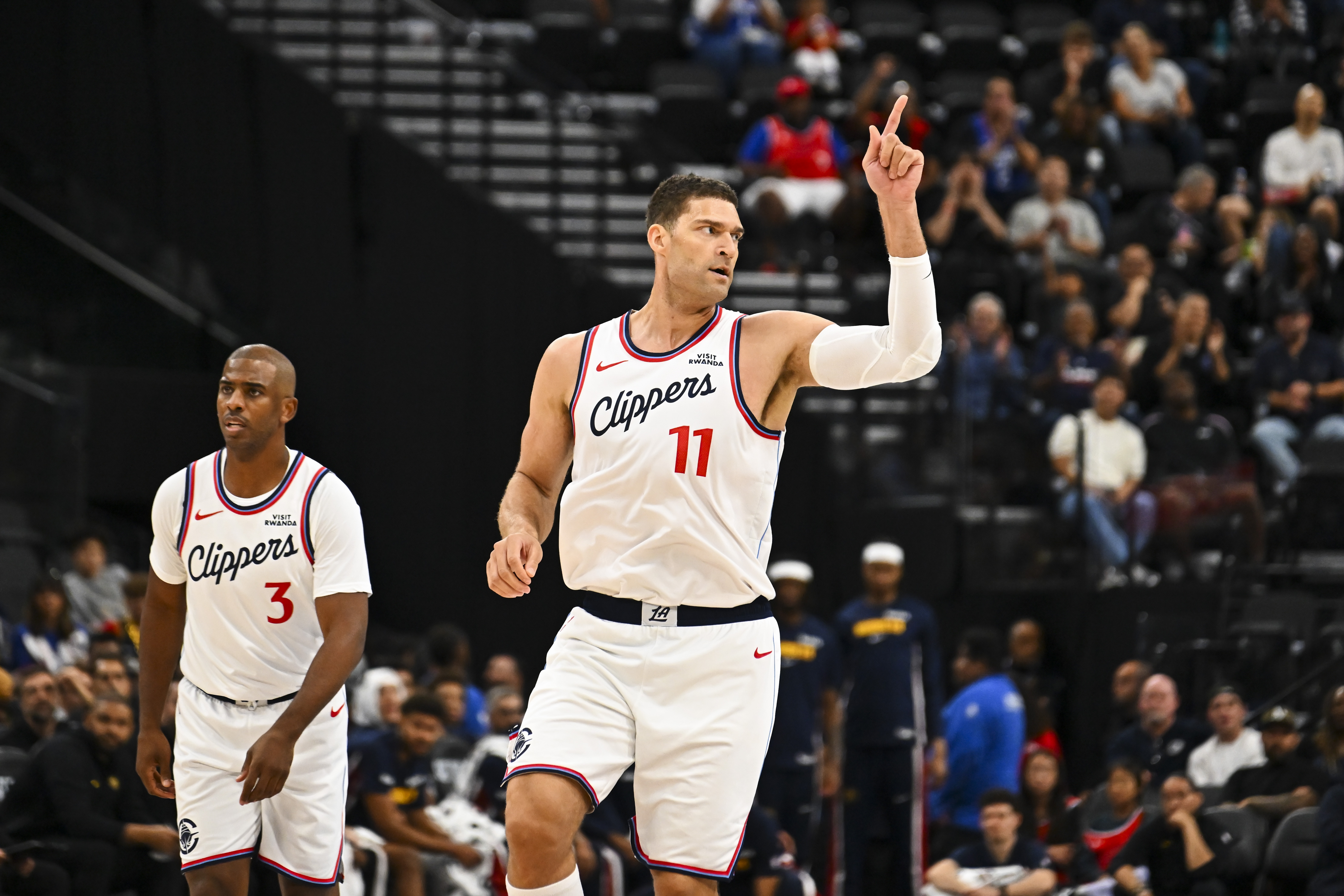 老炮真香！保羅上半場(chǎng)串聯(lián)替補(bǔ)9分鐘9助 全場(chǎng)正負(fù)值+24！